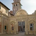 The Arch Historic Venedig