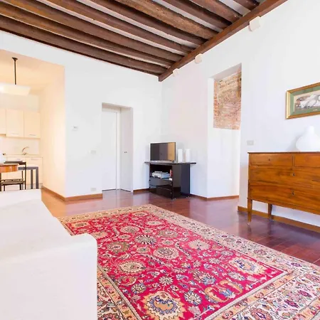 The Arch Historic Apartment