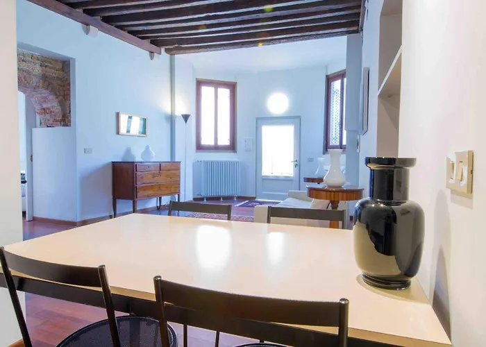 The Arch Historic Apartment *